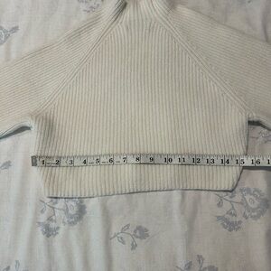 Hollister Women's Cream Turtleneck Sweater